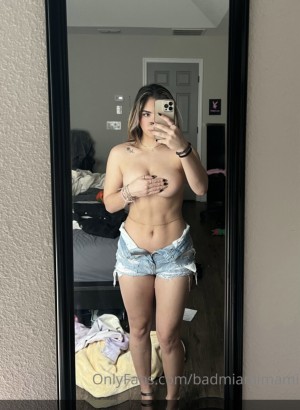 Badmiamimami Nude OnlyFans Photos #1