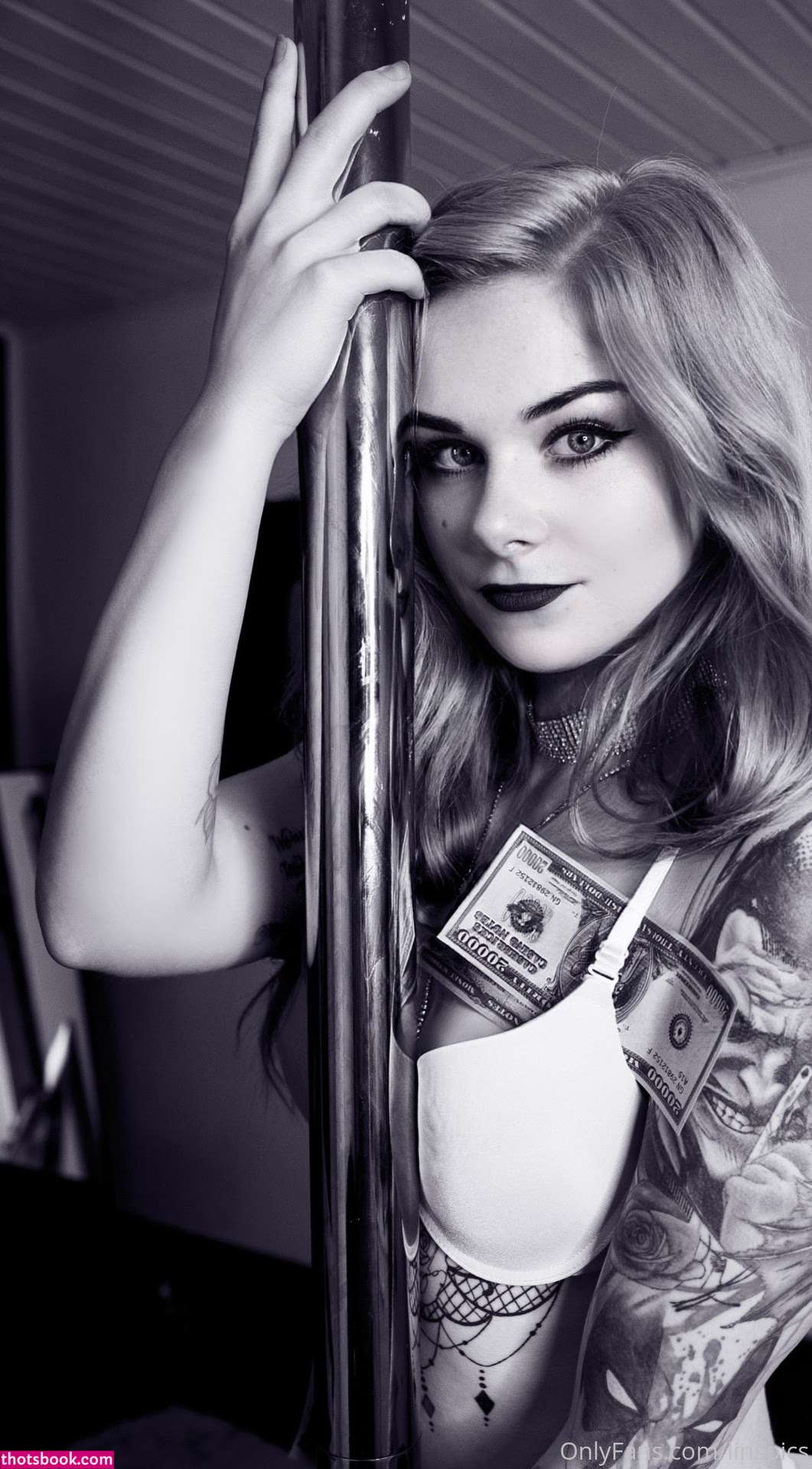 Lins Pics die mit den hunden Nude OnlyFans Photos #10 908476