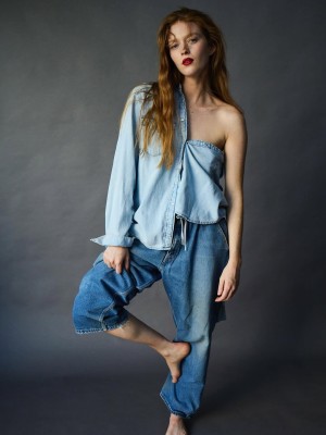 Larsen Thompson Nude Leaks OnlyFans Photos #14