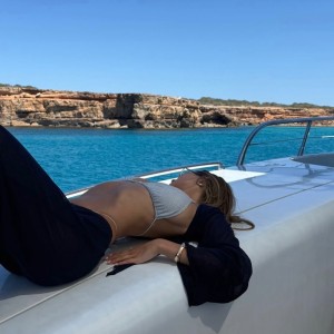 Nicola Cavanis Nude Leaks OnlyFans Photos #6