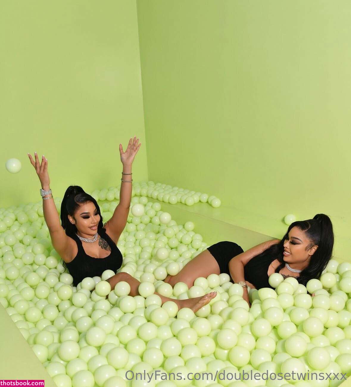 Double Dose Twins Nude Leaks OnlyFans Photos #15 1675204