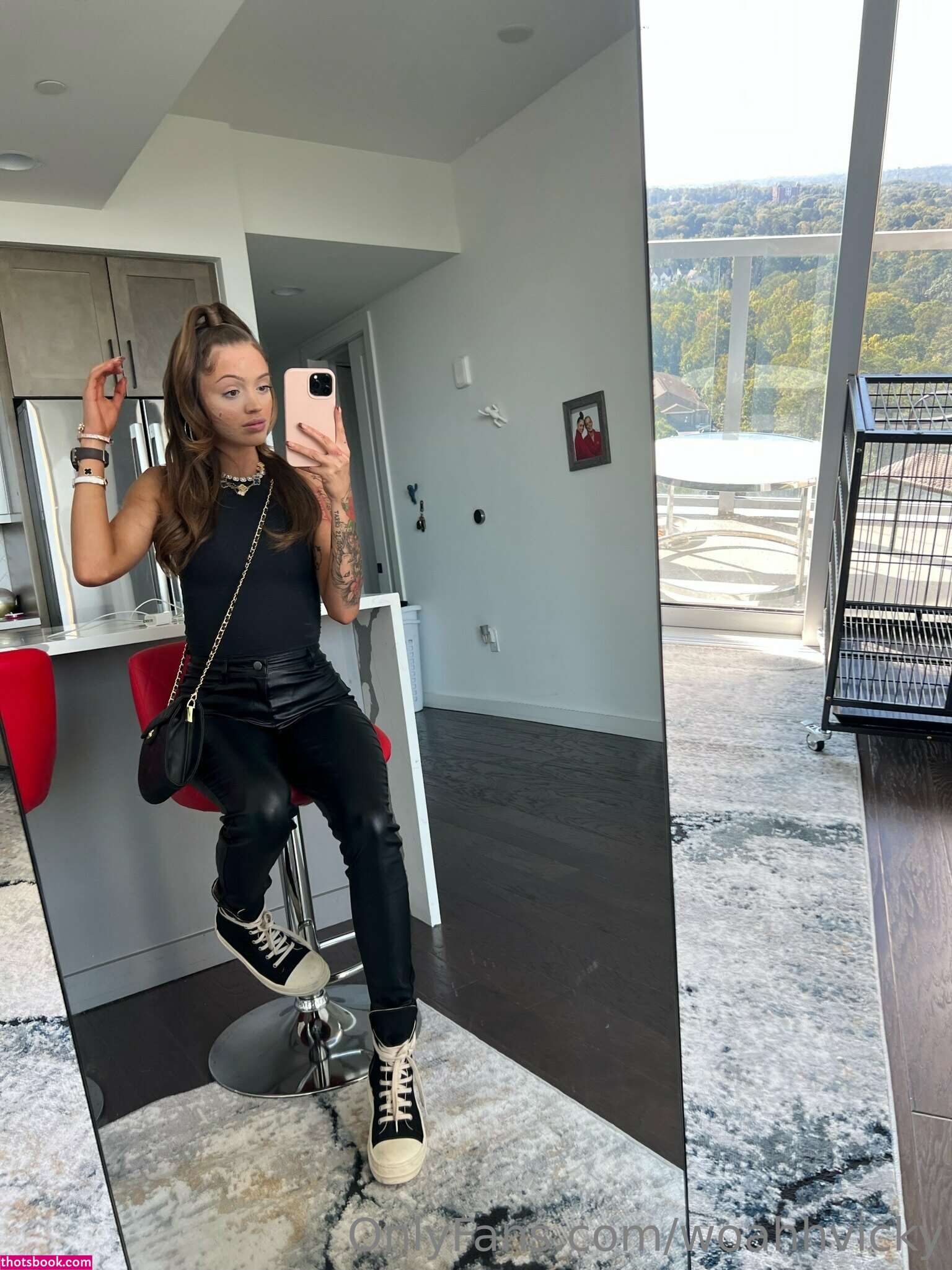 Woah Vicky Nude OnlyFans Photos #4 859983