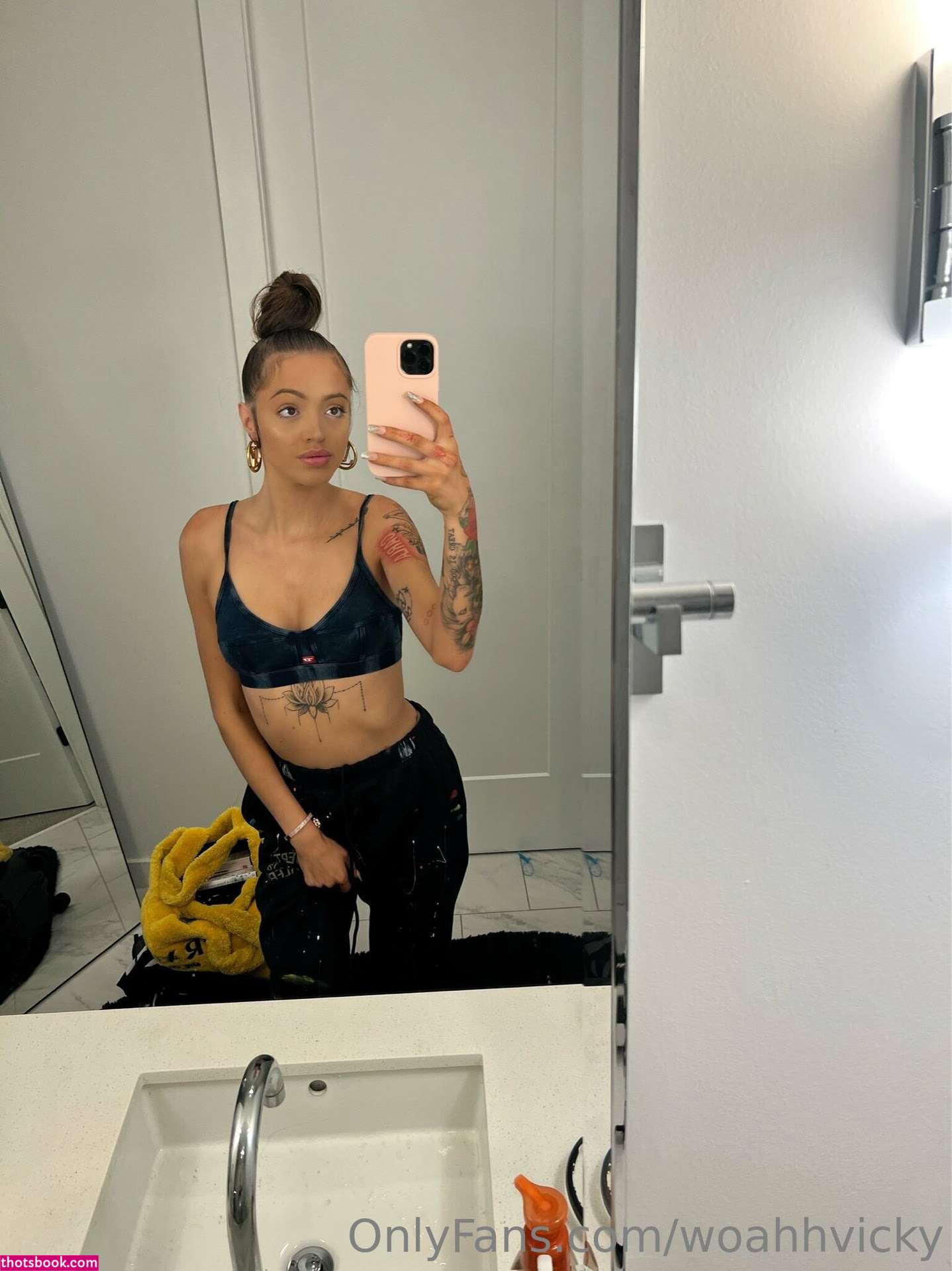 Woah Vicky Nude OnlyFans Photos #6 860014