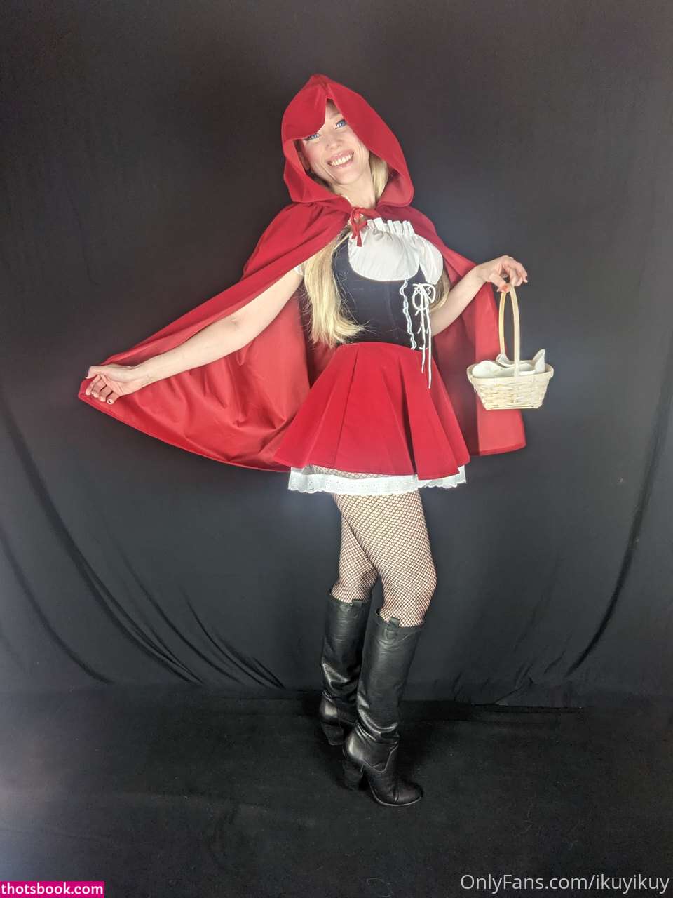 Ikuy Cosplayer Nude OnlyFans Photos #1 841340