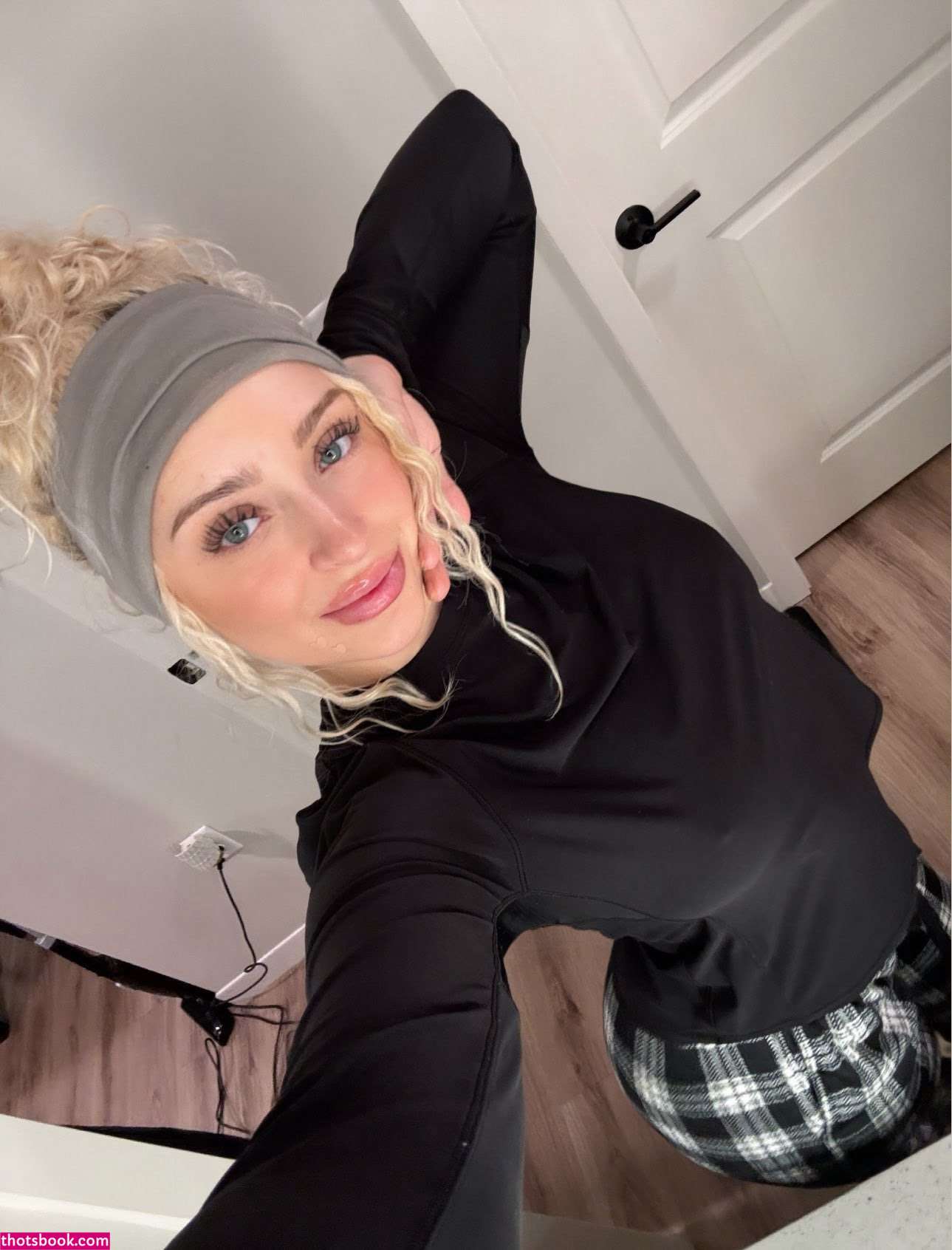 cakebatterchlo chloistagram chlorrain Nude Leaks OnlyFans Photos #3 1648138