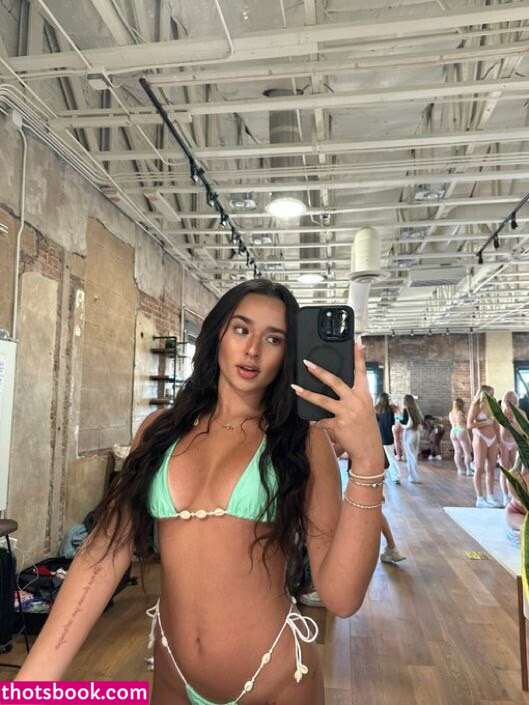 Vanesa Versace Nude Leaks OnlyFans Photos #5 1640967