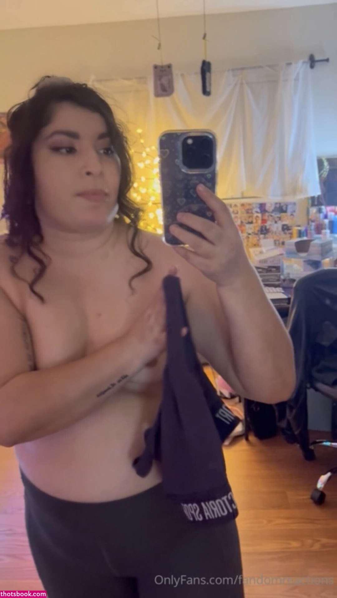 FandomReactions Nude Leaks OnlyFans Photos #2 1647038