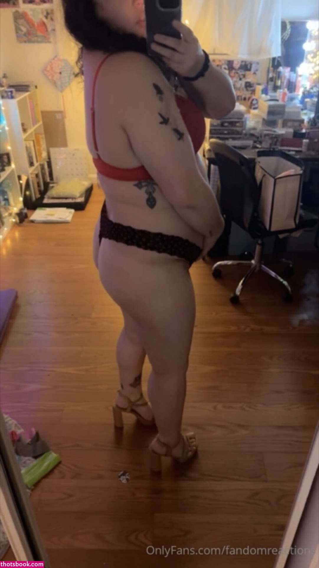 FandomReactions Nude Leaks OnlyFans Photos #2 1647039