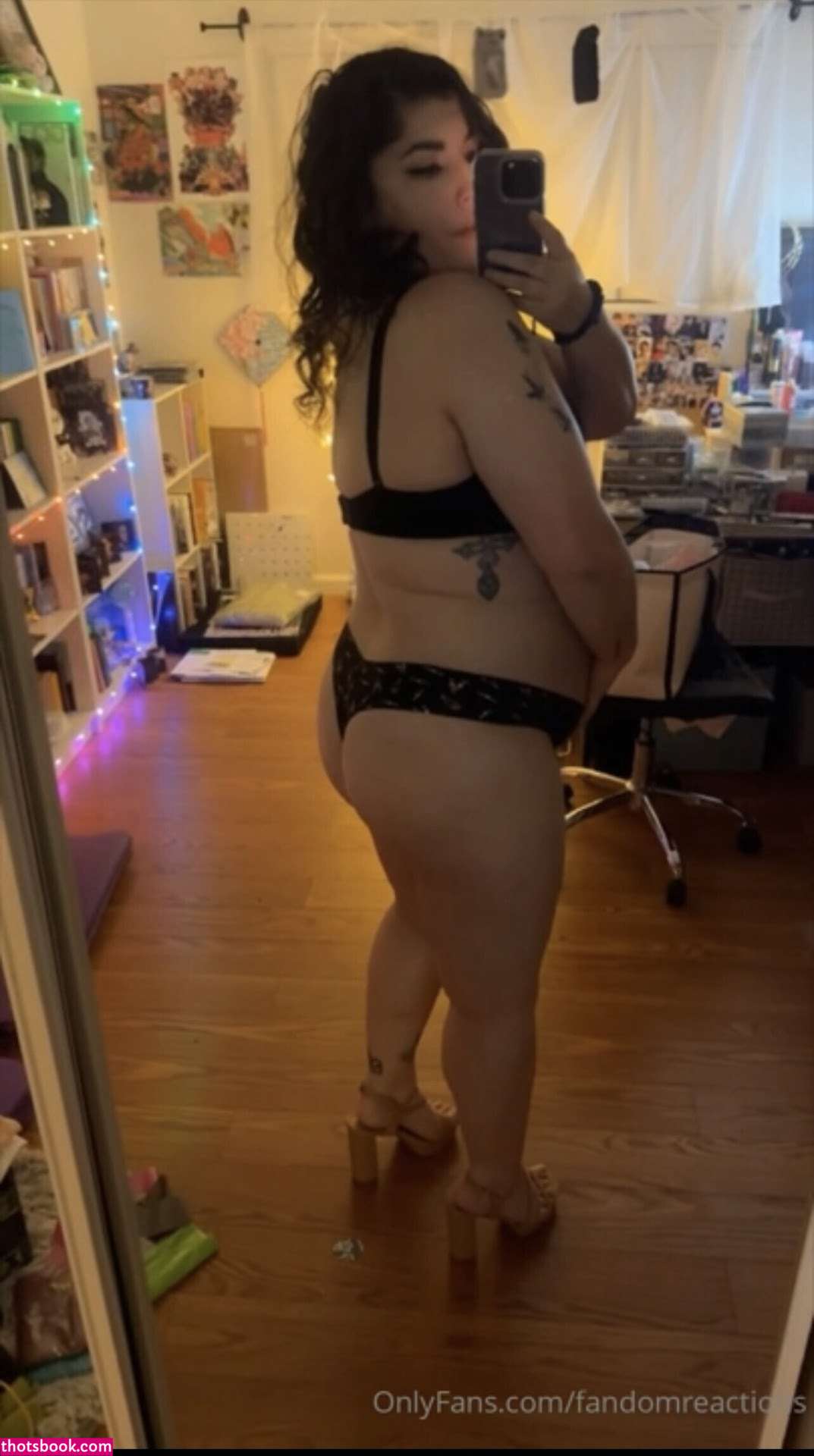 FandomReactions Nude Leaks OnlyFans Photos #2 1647042