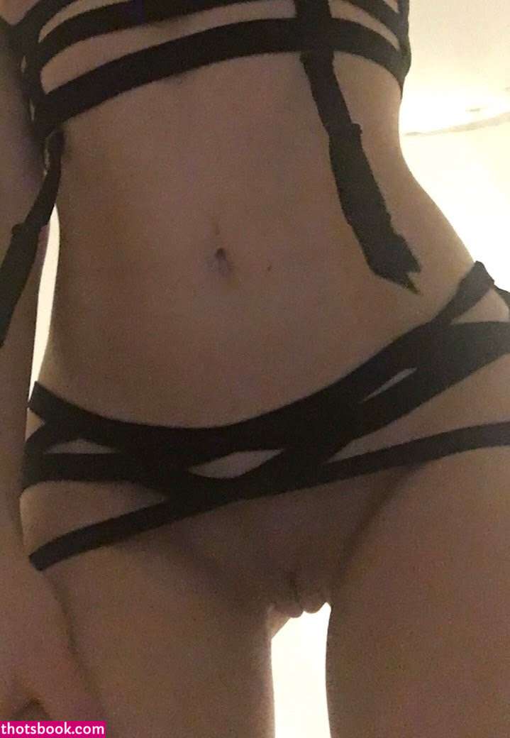 Emmy Corinne Emmy Elliott Nude Leaks OnlyFans Photos #16 1642968