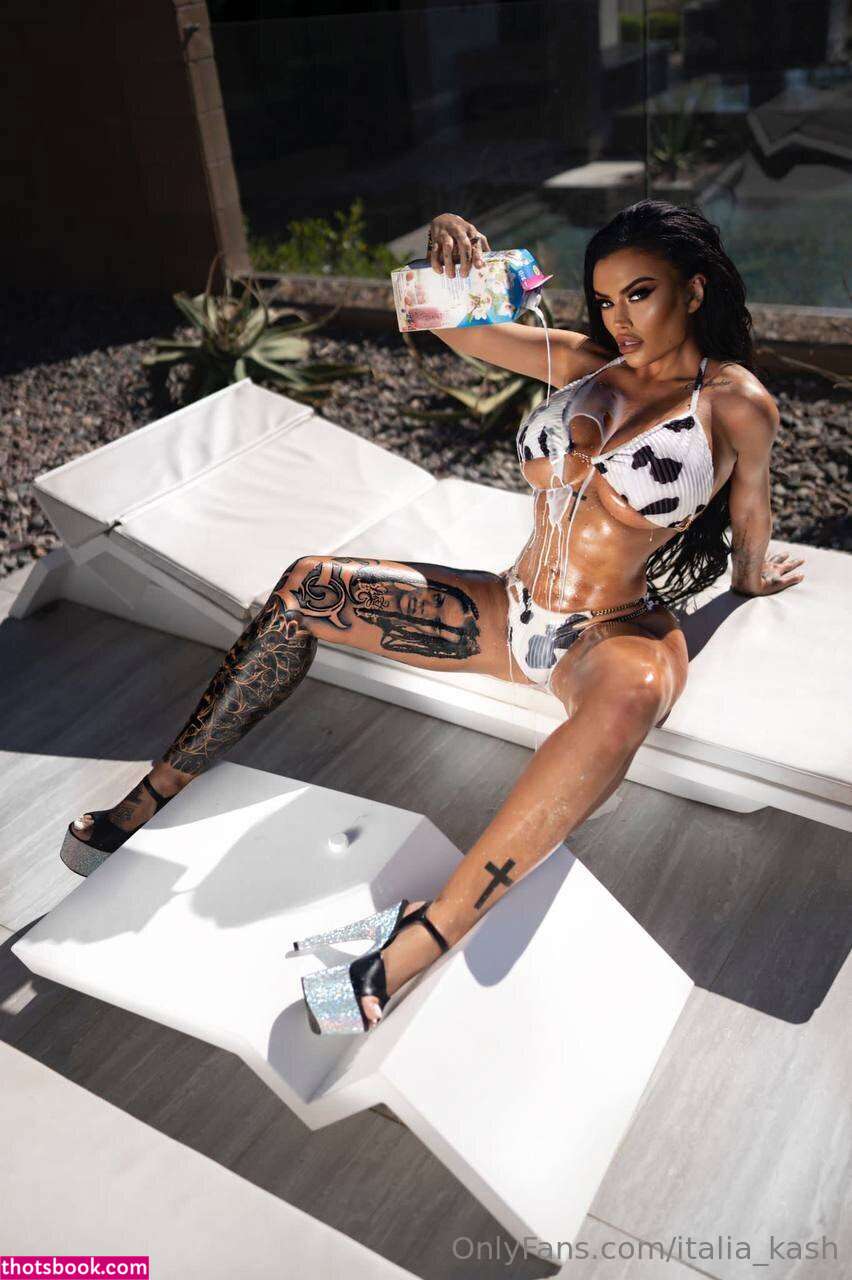 Toochi Kash Italia Kash Nude Leaks OnlyFans Photos #17 1644222