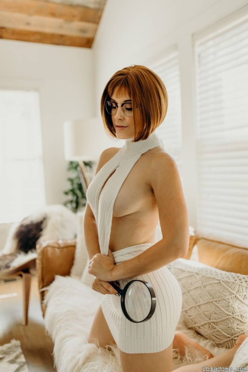 Meg Turney Velma Dinkley 25401