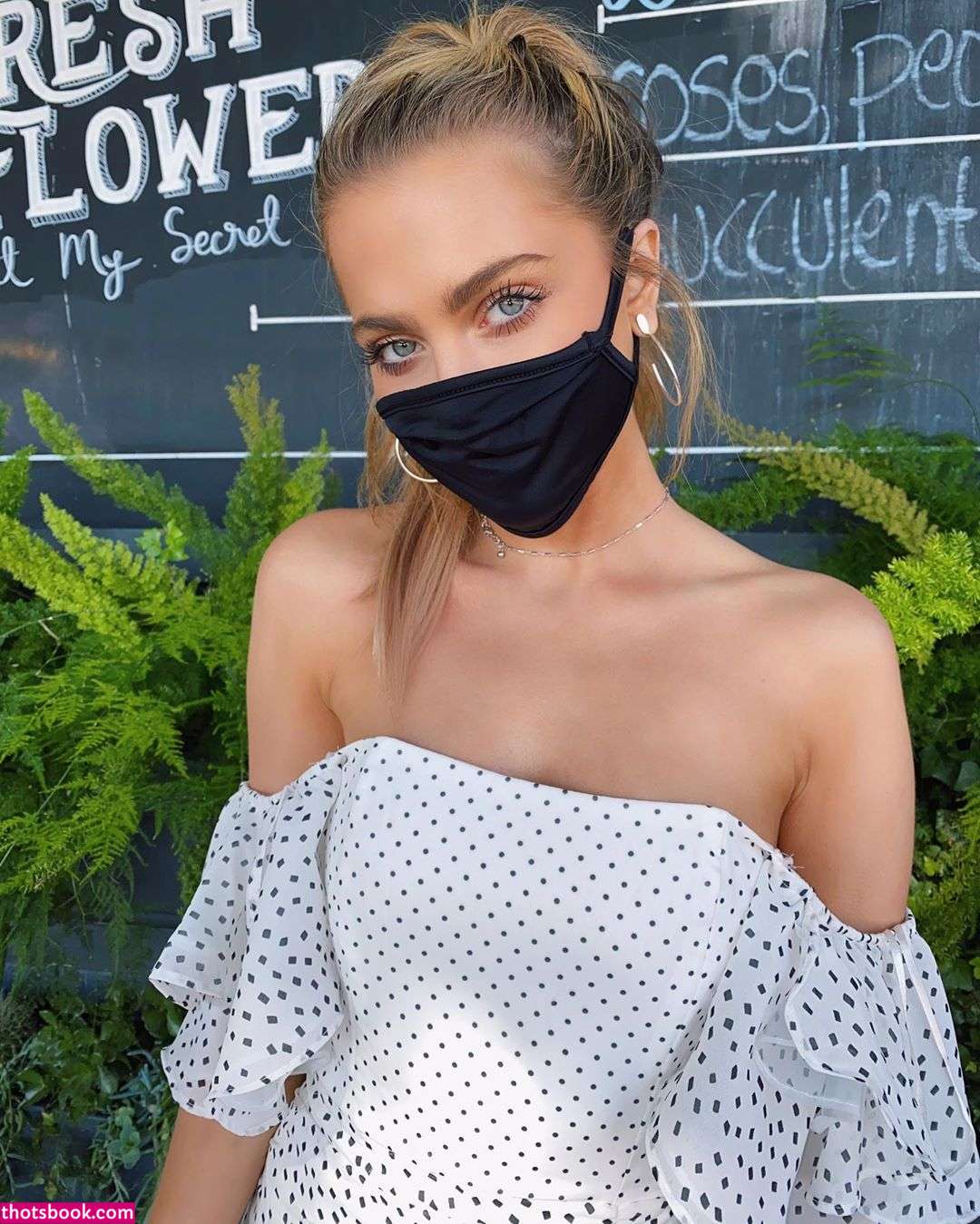 Anne Winters Nude Photos #11 615692