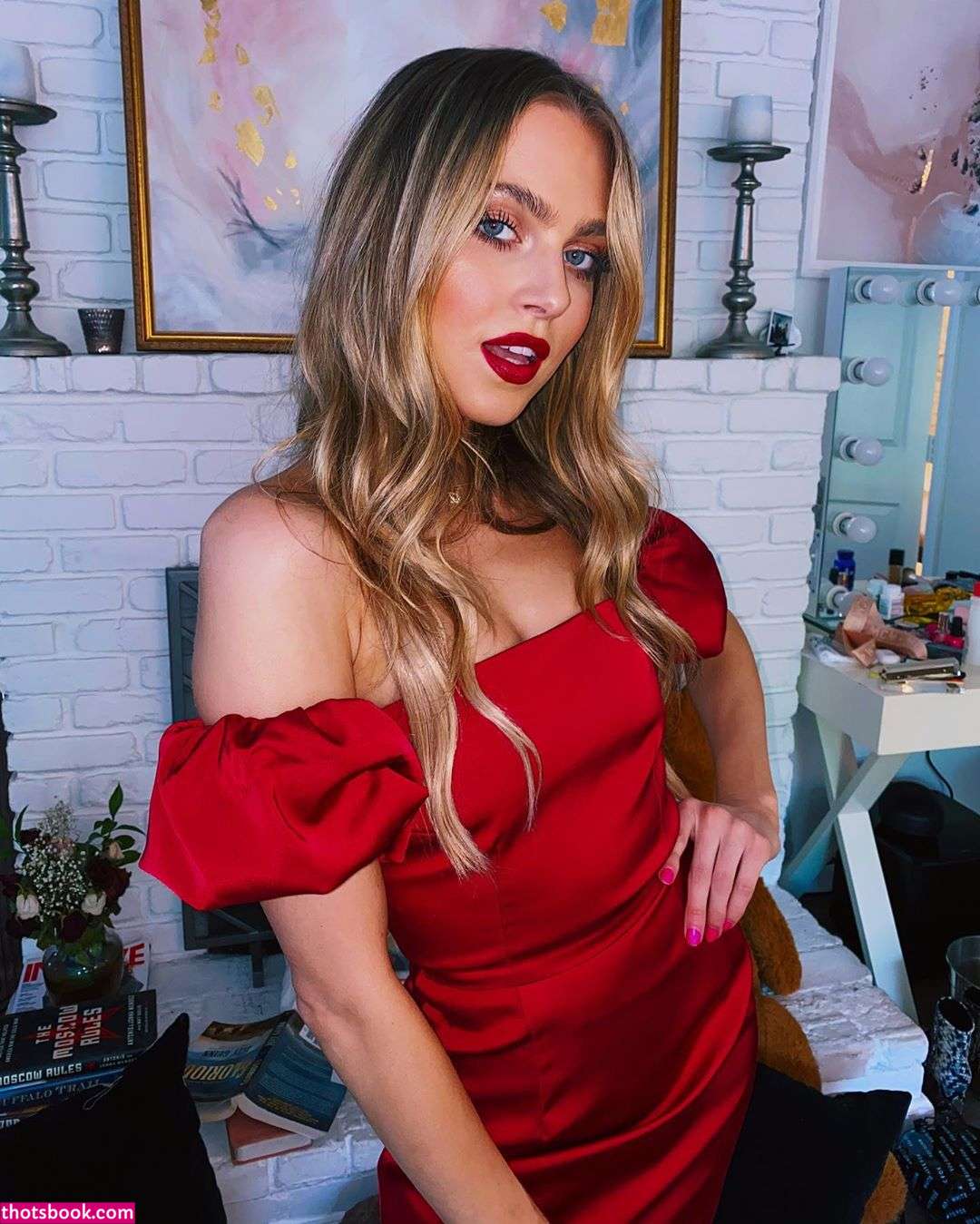 Anne Winters Nude Photos #11 615701