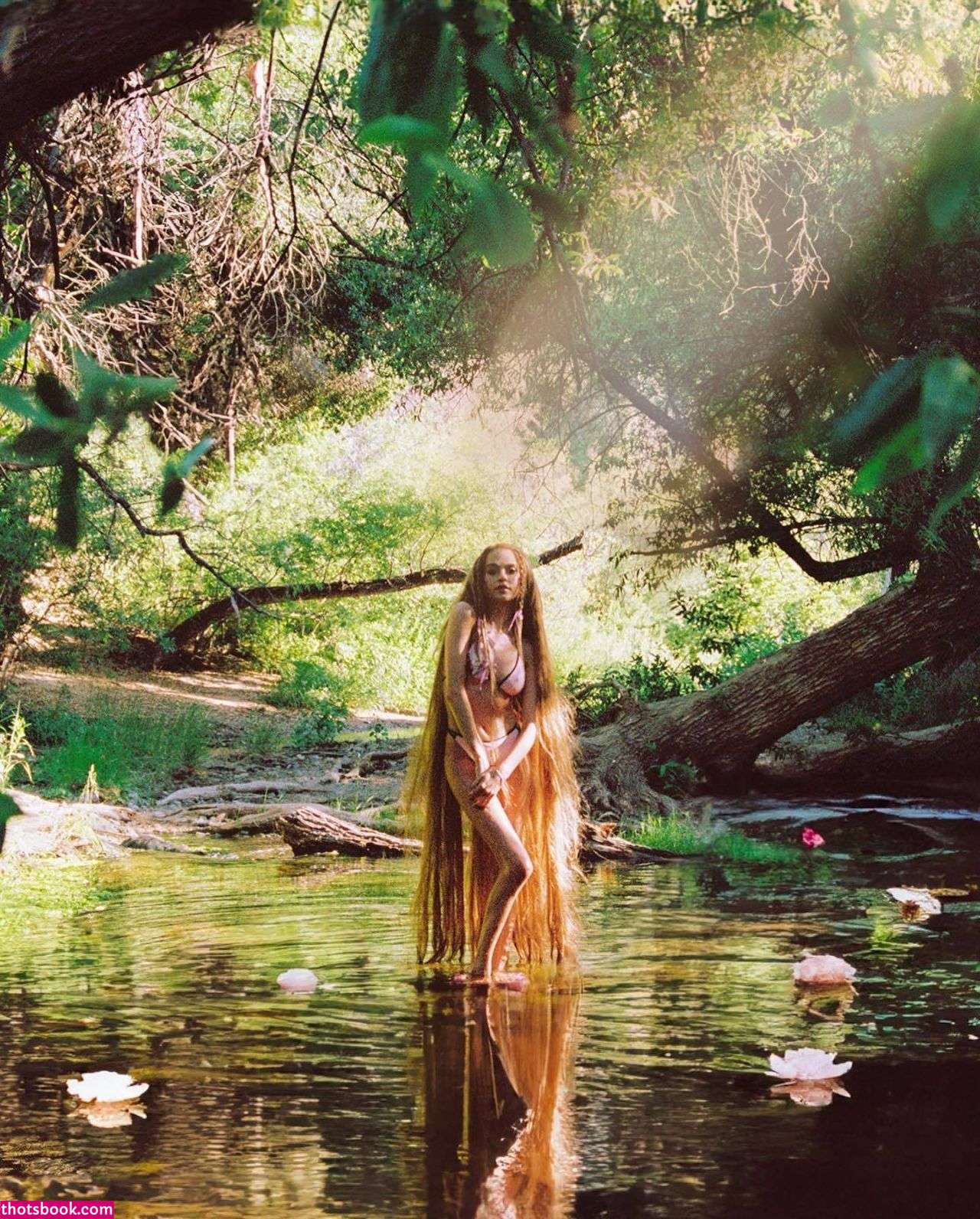 Anne Winters Nude Photos #14 615764