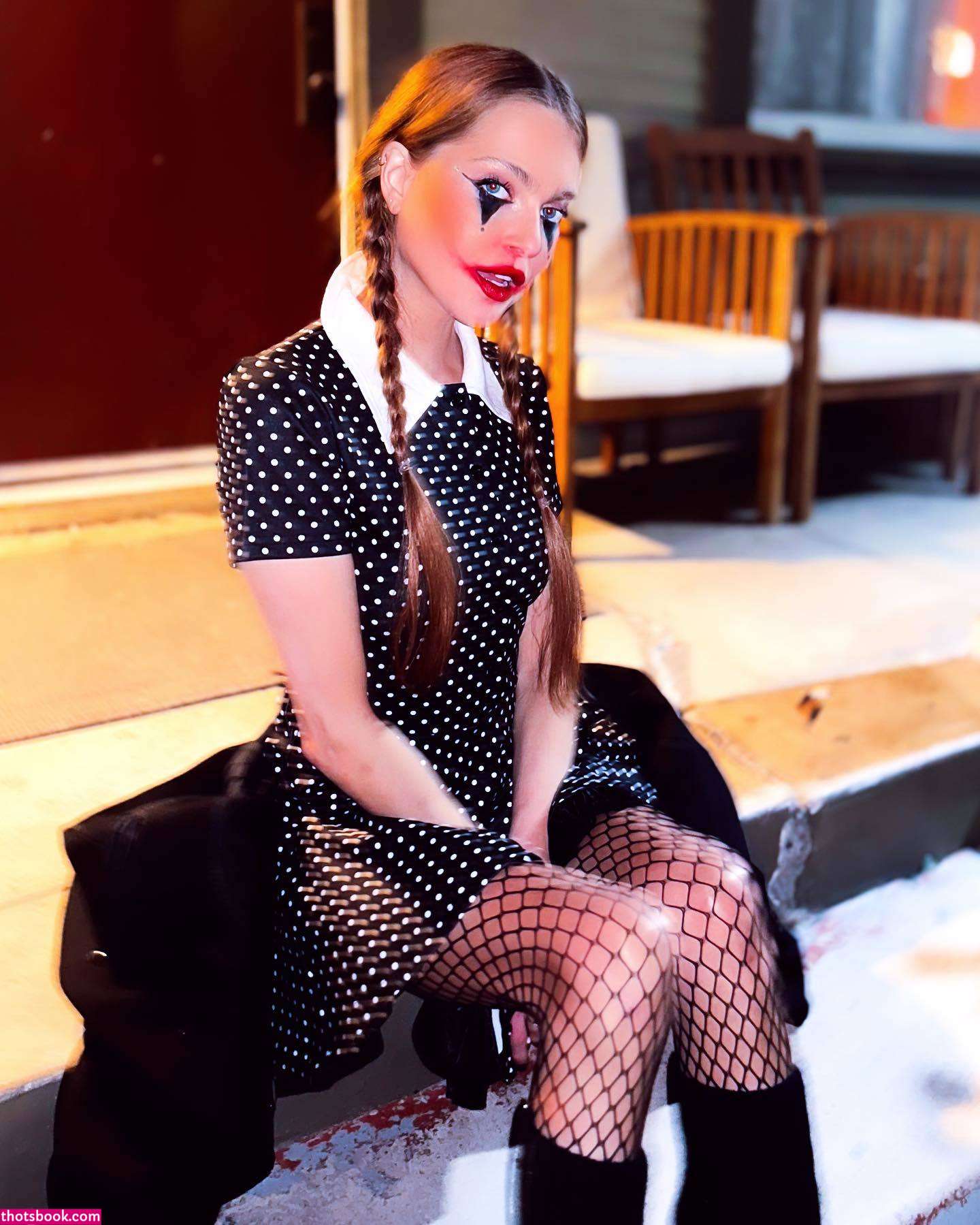 Anne Winters Nude Photos #15 615774