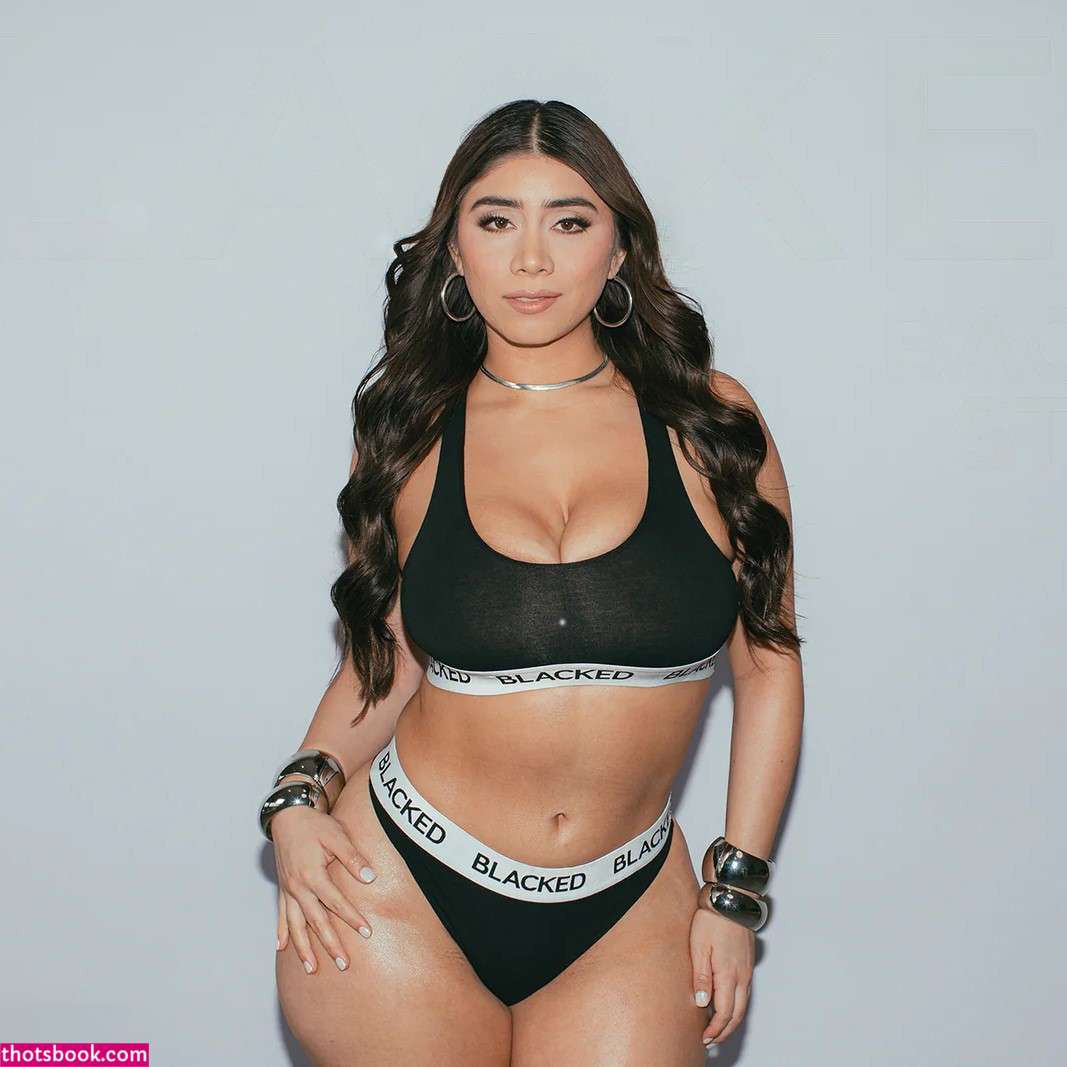 Violet Myers Nude OnlyFans Photos #38 580905