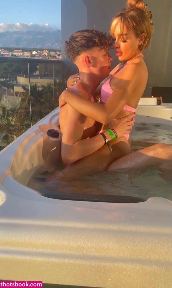 Alaska Clarke English Alaska Hrnyhoney Nude OnlyFans Photos #2 610576