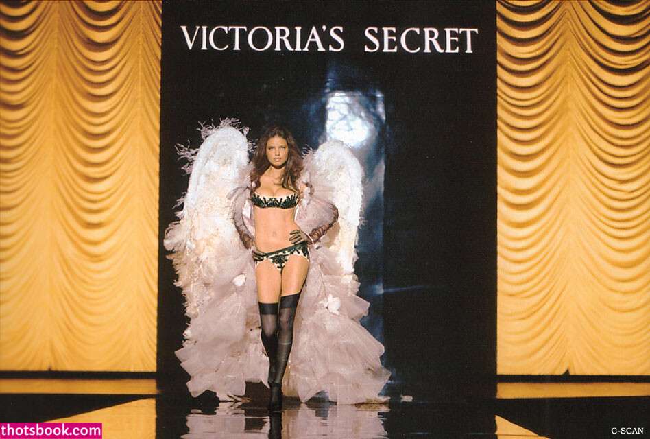 Adriana Lima Nude OnlyFans Photos #11 629958