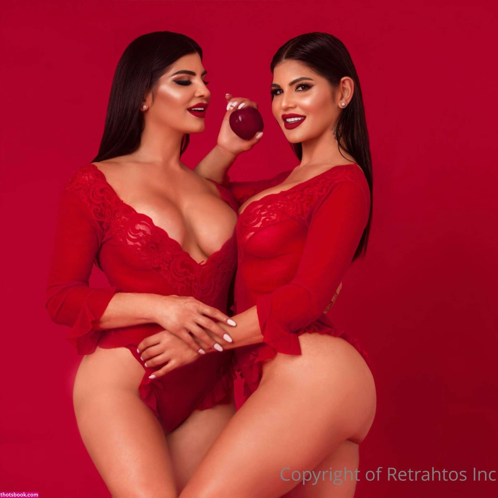 Twins Mailyn And Mailen Fernandez twinsmaimai Nude Leaks OnlyFans Photos #5 1454569