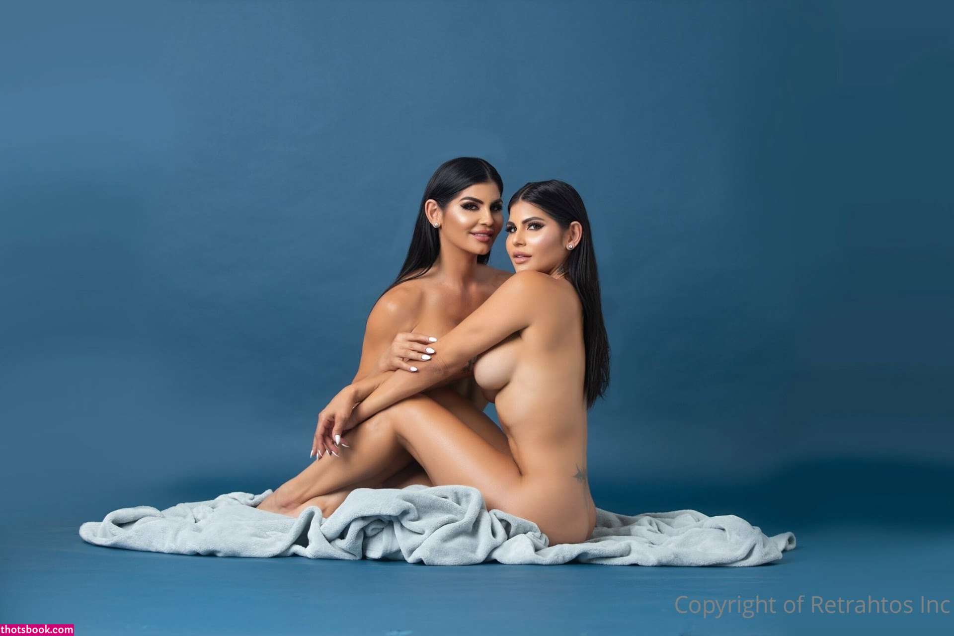 Twins Mailyn And Mailen Fernandez twinsmaimai Nude Leaks OnlyFans Photos #5 1454572