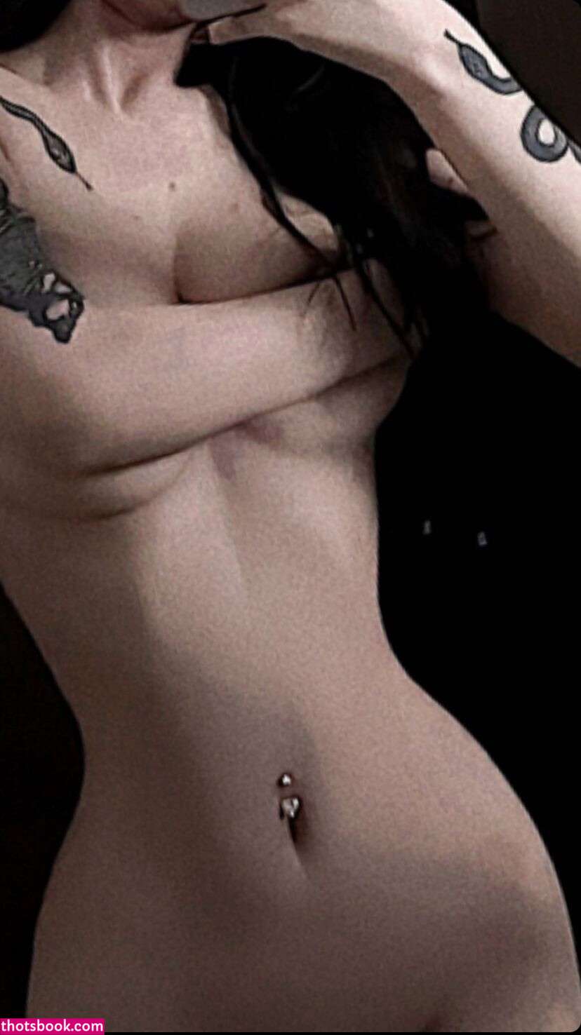 Veronica Lucifer Khuc Th Hng akashi yumi 3 Nude Leaks OnlyFans Photos #3 1454587