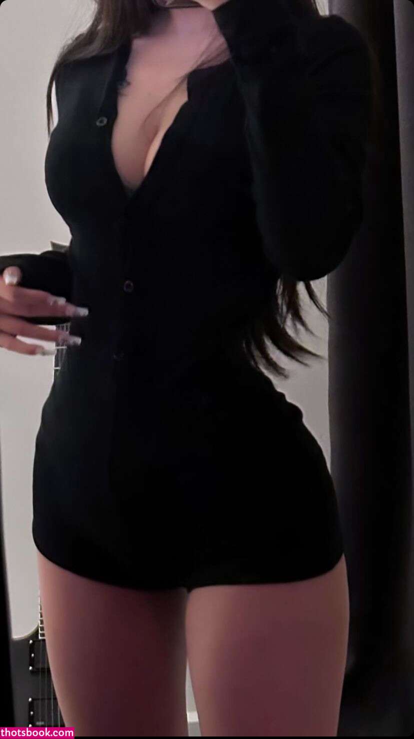 Veronica Lucifer Khuc Th Hng akashi yumi 3 Nude Leaks OnlyFans Photos #4 1454599