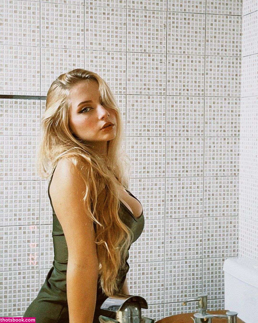 Julie Remoissenet Nude Leaks OnlyFans Photos #2 1455578