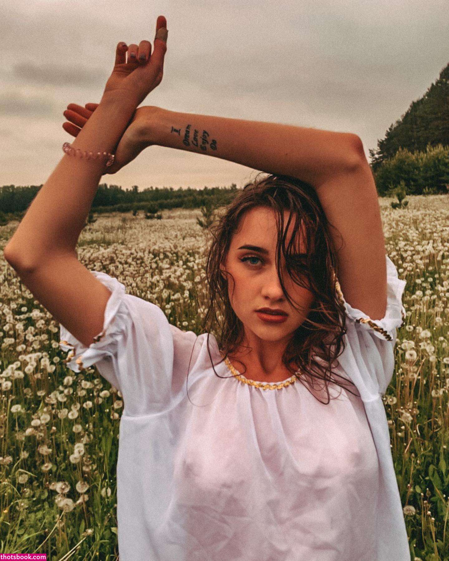 Alevtina Batman Nude Leaks OnlyFans Photos #2 1492034