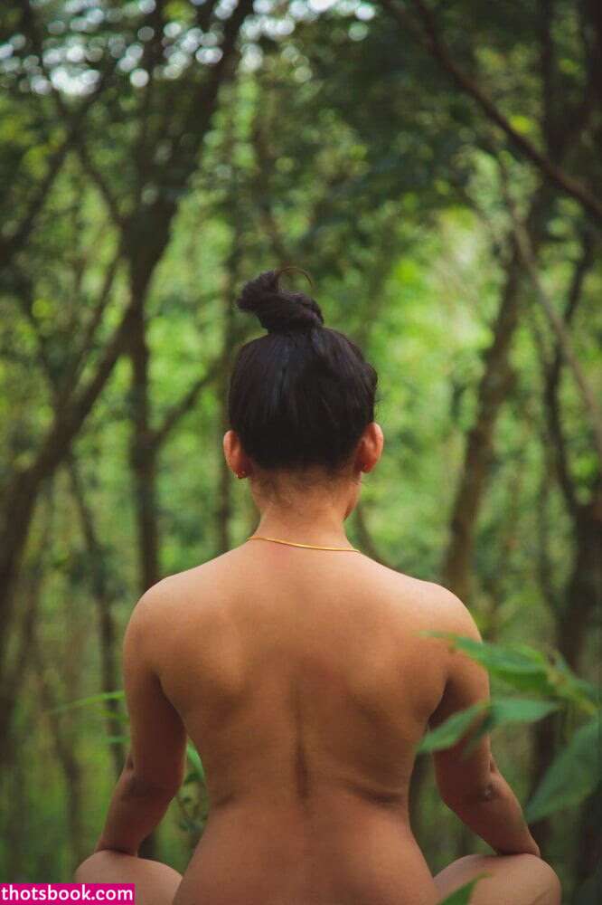 Resmi R Nair resminair Nude Leaks OnlyFans Photos #4 1507870