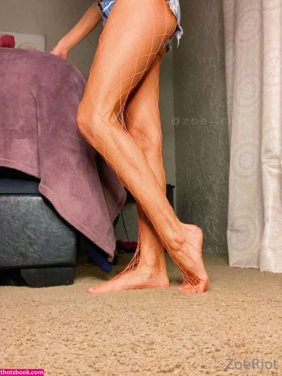 Tiny Zoe zoe riot Nude Leaks OnlyFans Photos #2 1475561