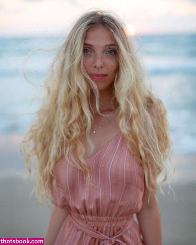 Tiny Miny Mo Anna Bella Nude Leaks OnlyFans Photos #1 1460012