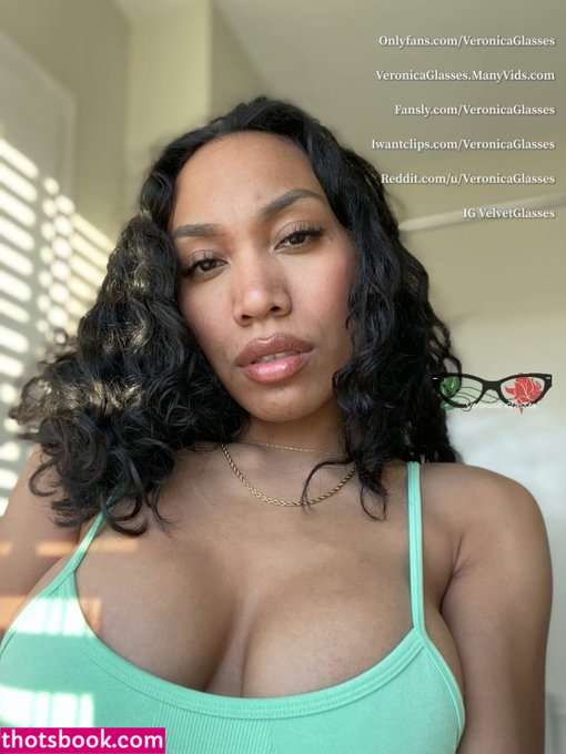 Veronica glasses Nude Leaks OnlyFans Photos #2 1499182