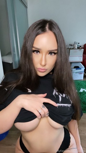 lilhapababy Nude Leaks OnlyFans Photos #4