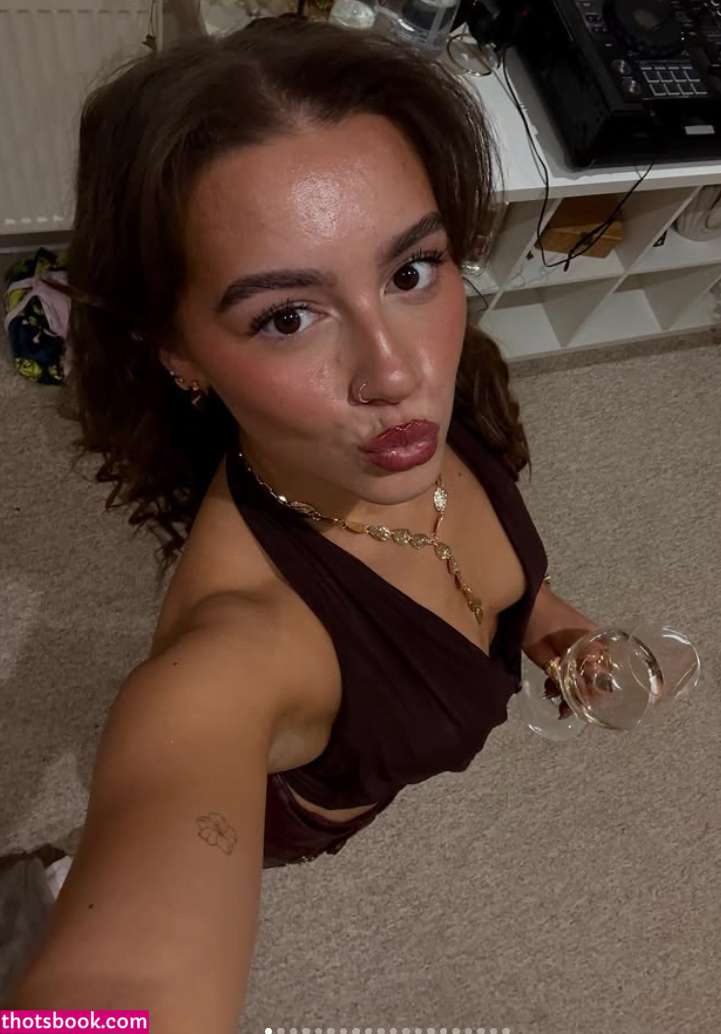 Leah Davies lleahdavies2 Nude Leaks OnlyFans Photos #2 1941282