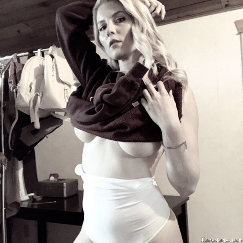 Kat Wonders Nude & Sexy Photos 38270