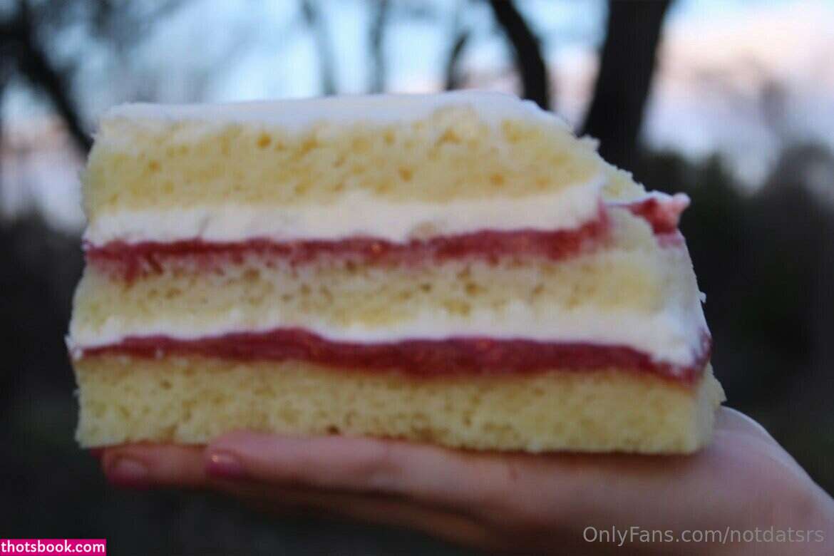 ItsNotDatSrs Notdatsrs lilredvlvt Nude OnlyFans Photos #1 801979