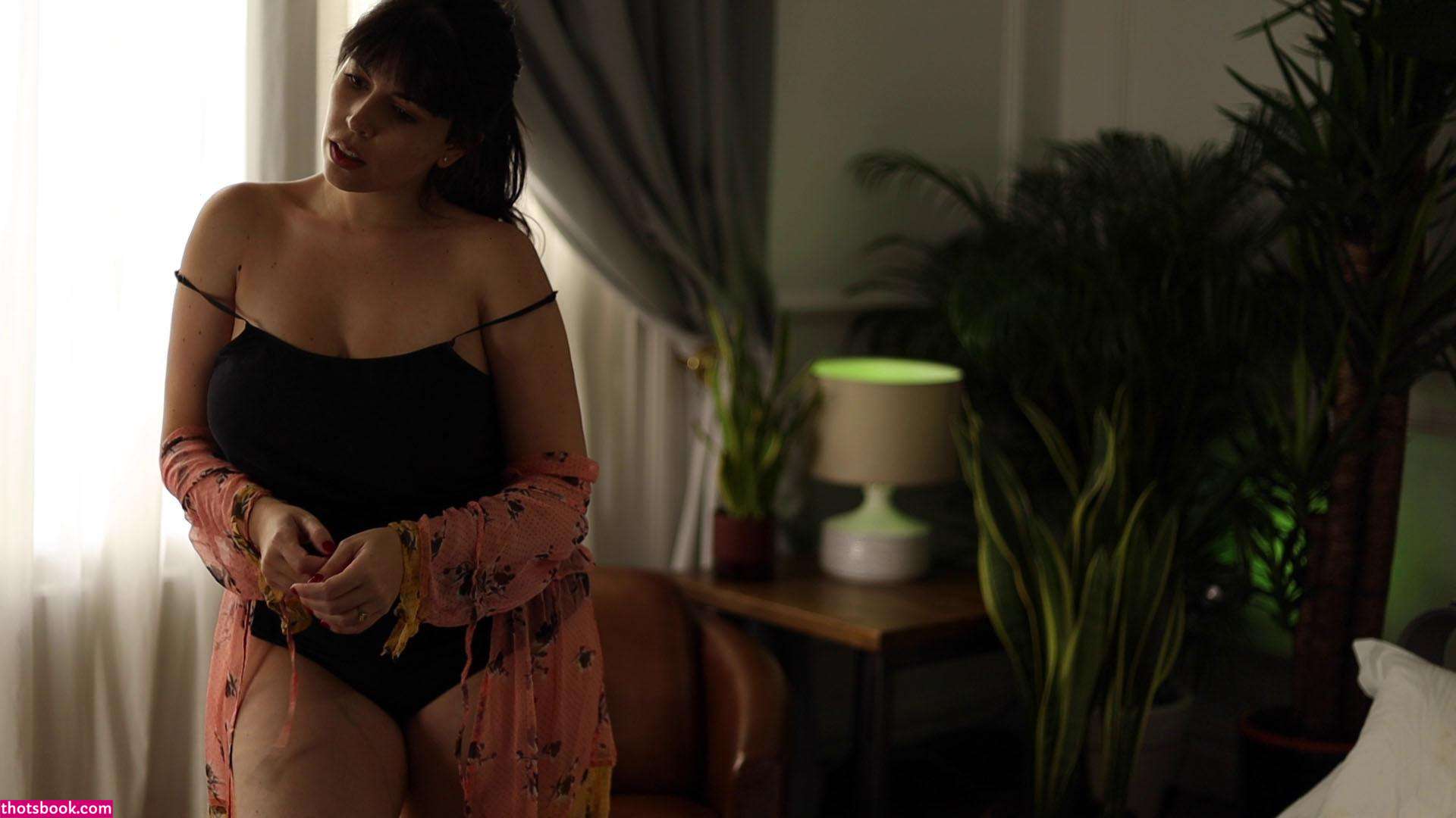 Mila Nude OnlyFans Photos #4 802497