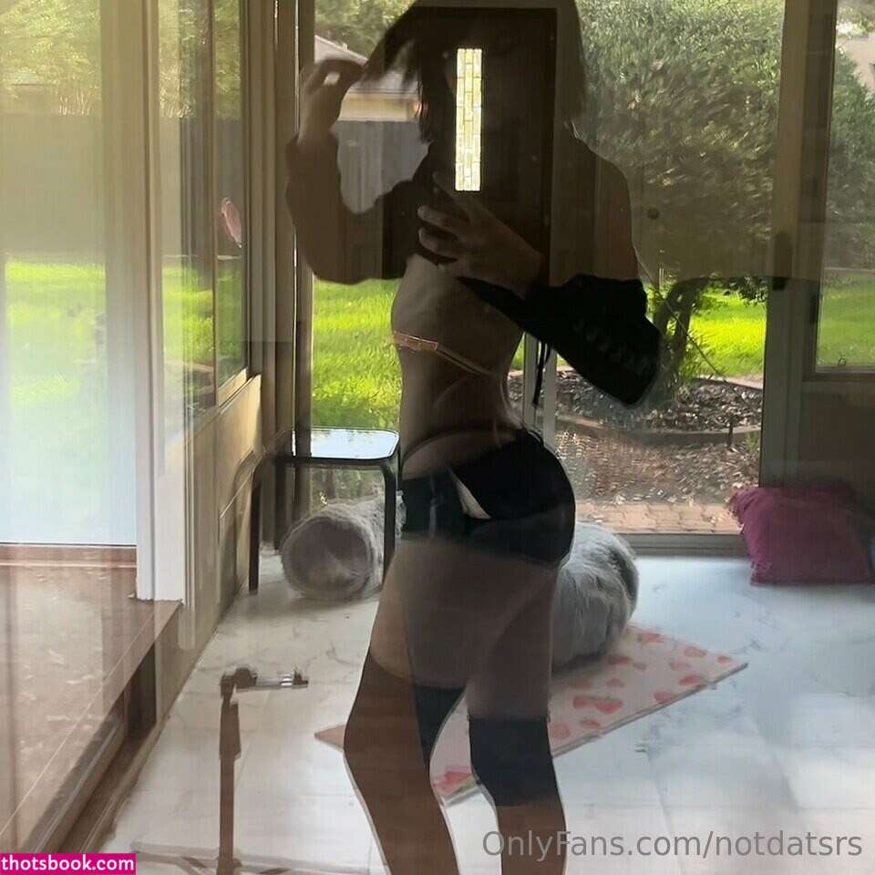 ItsNotDatSrs Notdatsrs lilredvlvt Nude OnlyFans Photos #8 803078