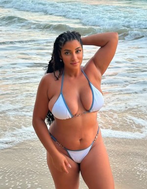 yinamenez Nude Leaks OnlyFans Photos #3