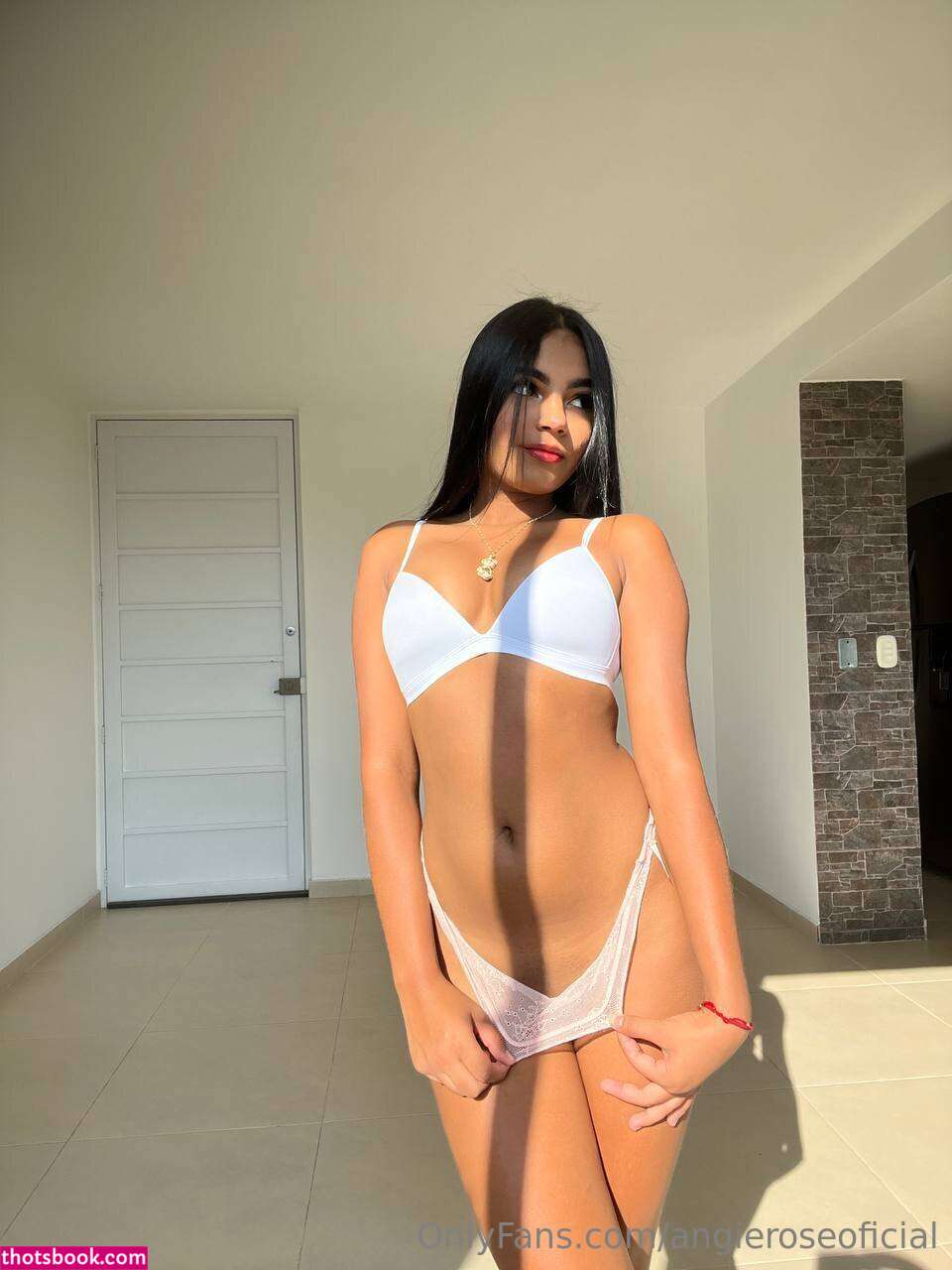 miacollinss Nude Leaks OnlyFans Photos #4 1598378