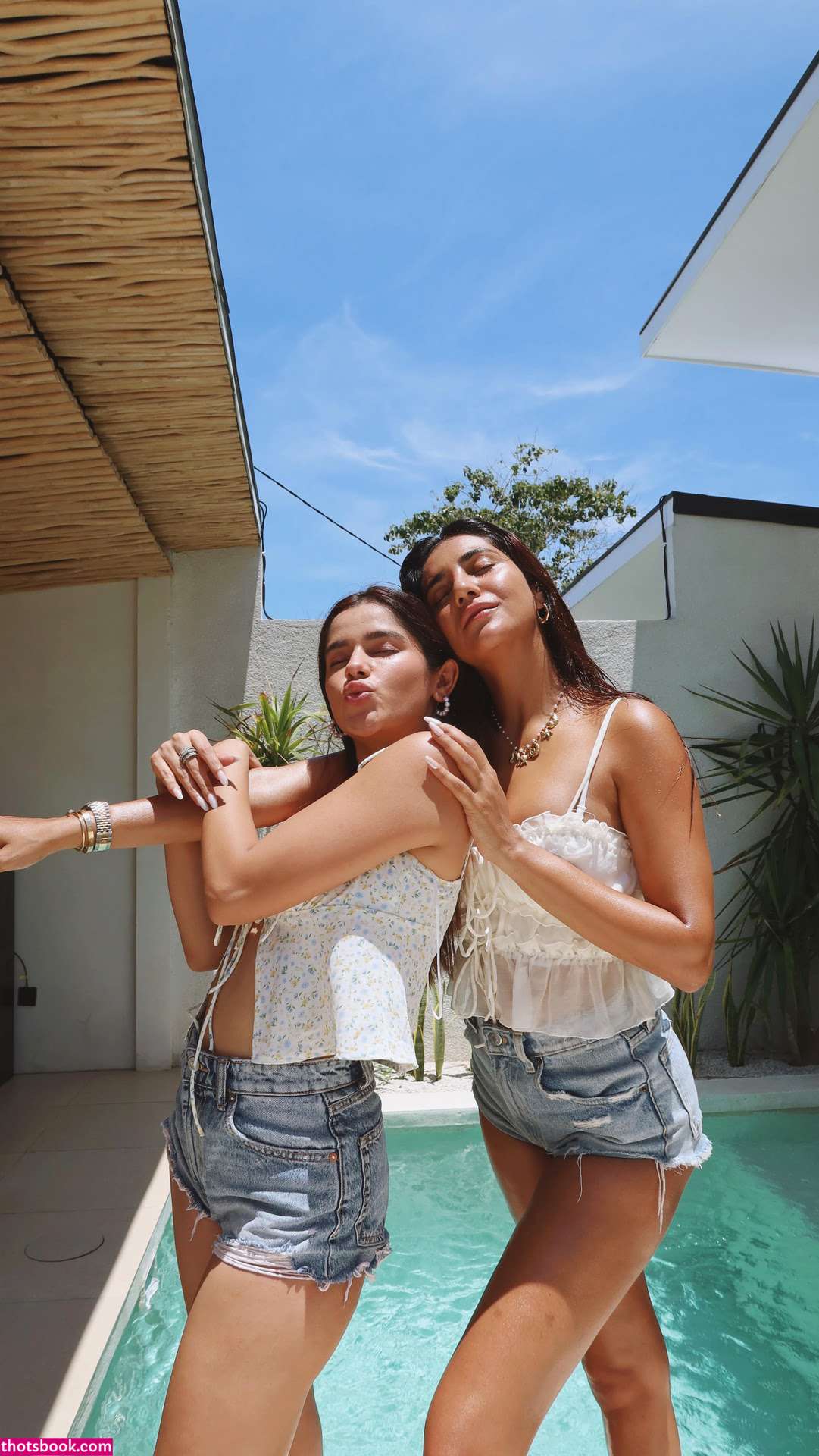 Radhika Seth Nude Leaks OnlyFans Photos #4 1608901