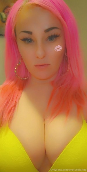 ava420blazing Nude Leaks OnlyFans Photos #2