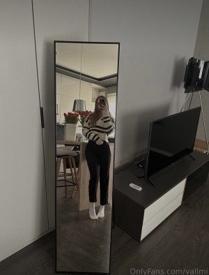 Vallmi Kaleria Mi Nude Leaks OnlyFans Photos #5