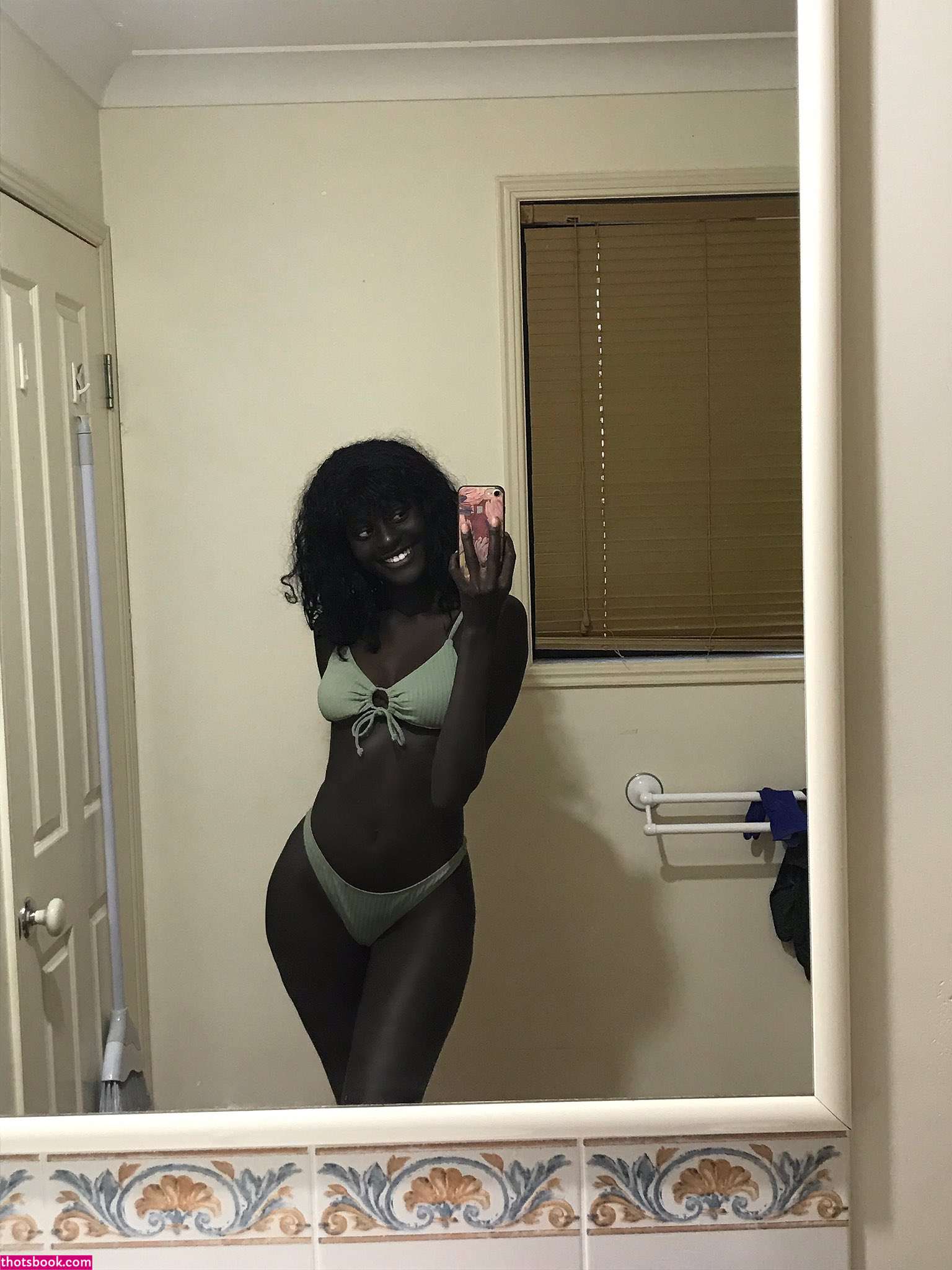 Anyang Deng Nude OnlyFans Photos #1 379891