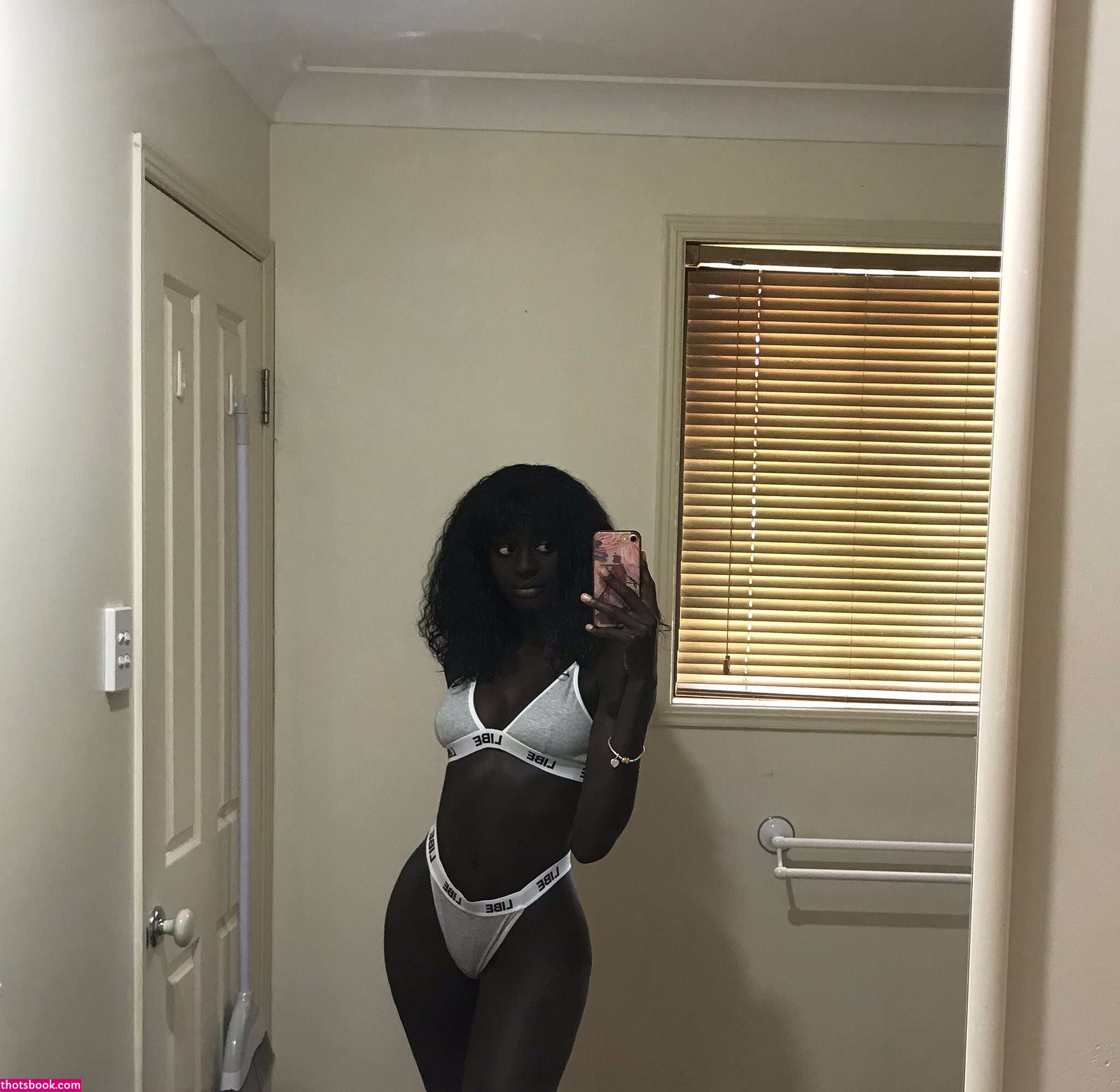 Anyang Deng Nude OnlyFans Photos #2 379892
