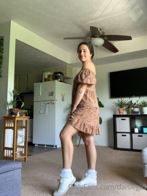 dimepiece petite wife daisiegirl Nude OnlyFans Photos #13