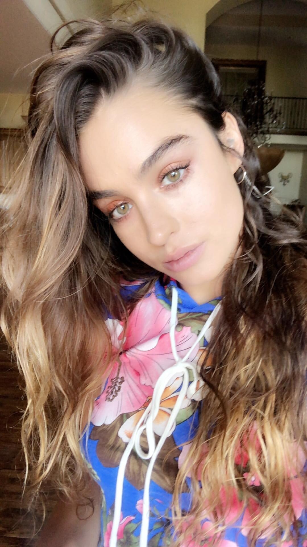 41 pics of Sommer Ray Sexy & Nude 4555