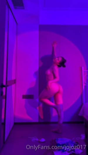 jiaojiaosquats Nude OnlyFans Video #2
