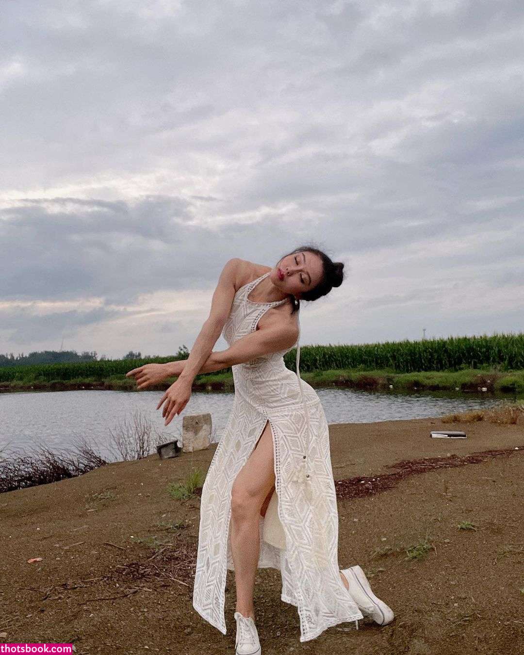 Yuan Herong Nude Photos #4 349179